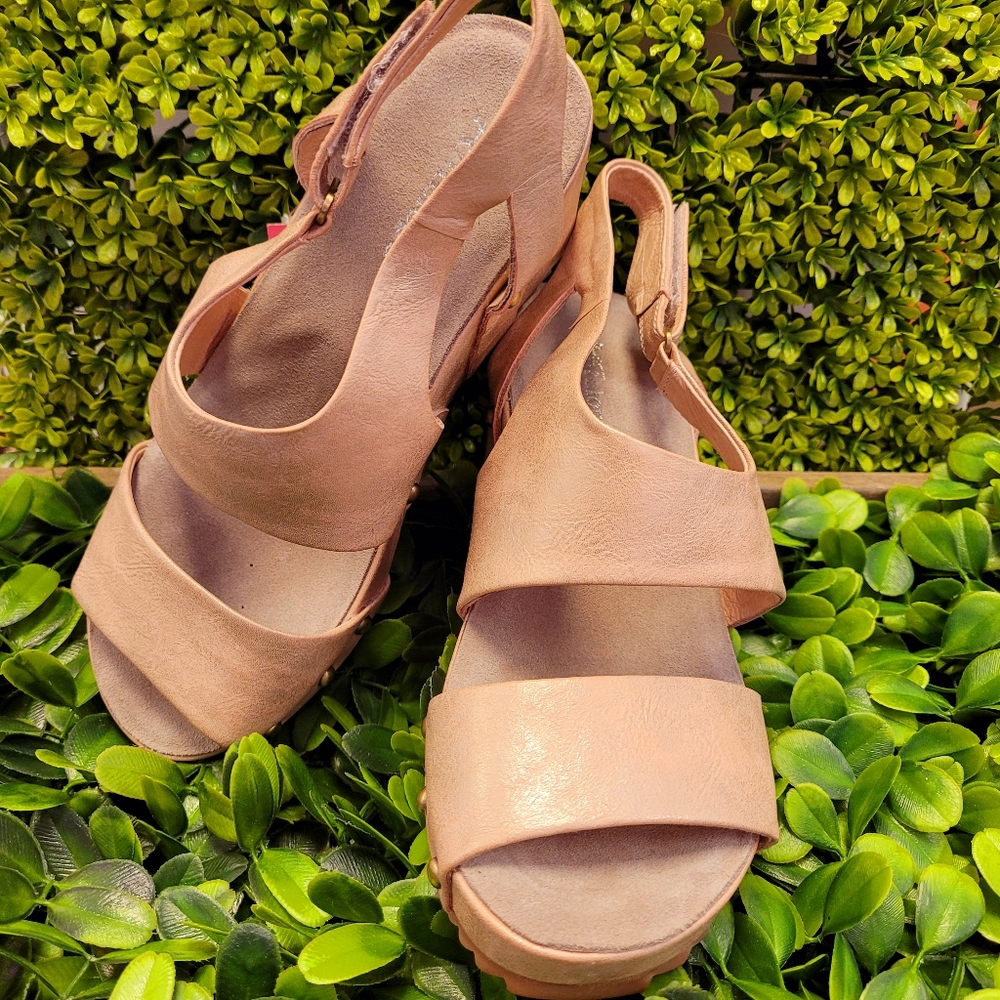 *Final Price* Antelope Sandals - image 1